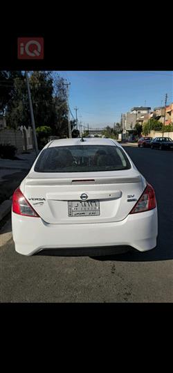 نيسان فيرسا